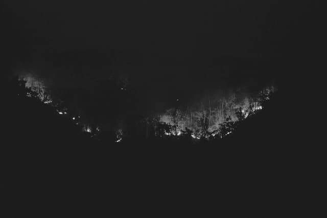 THE NOWHERE PEOPLE-12_Body_Leaky Arc .jpg-6